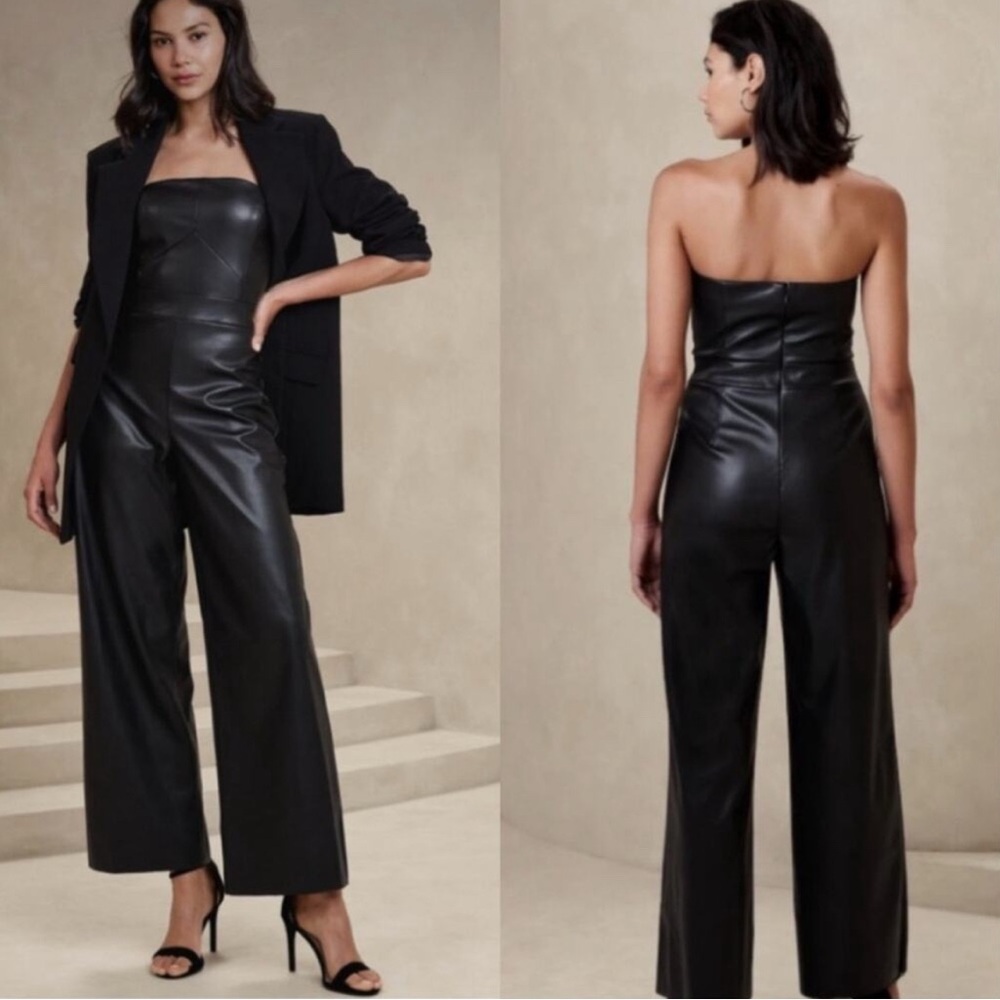 BANANA REPUBLIC Faux Leather Vegan Leather Jumpsuit new in black Size 4 Smalll